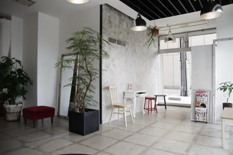 Buddyhair LEAPの内観・外観2