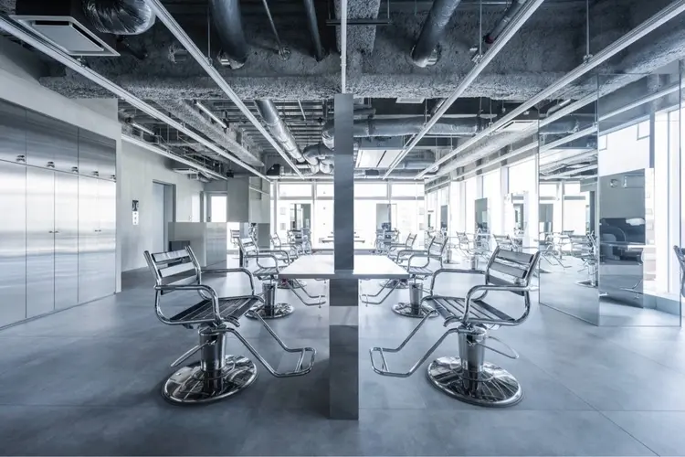 NUMBER NINEの内観・外観1