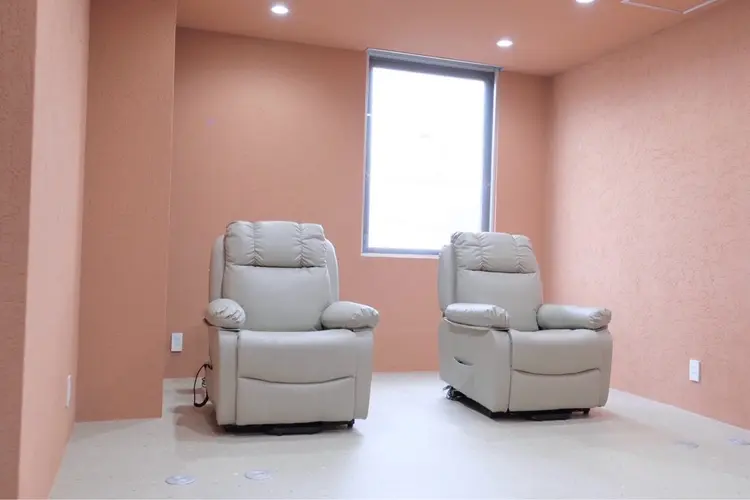 まつげパーマ/アイブロウ(眉毛)専門店 RITZ by CLAIR 長野駅前店【リッツバイクレル】の内観・外観3