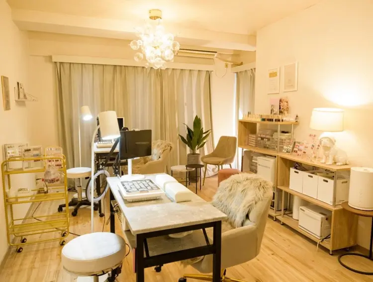 Salon Maggieの内観・外観1