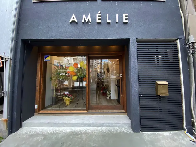 AMELEの内観・外観1