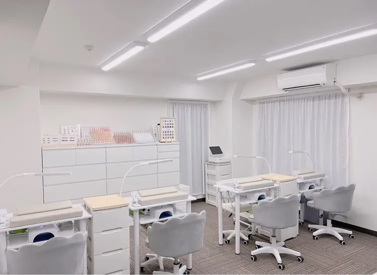 Pinky Nailの内観・外観2