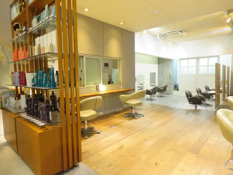 abie hairの内観・外観1