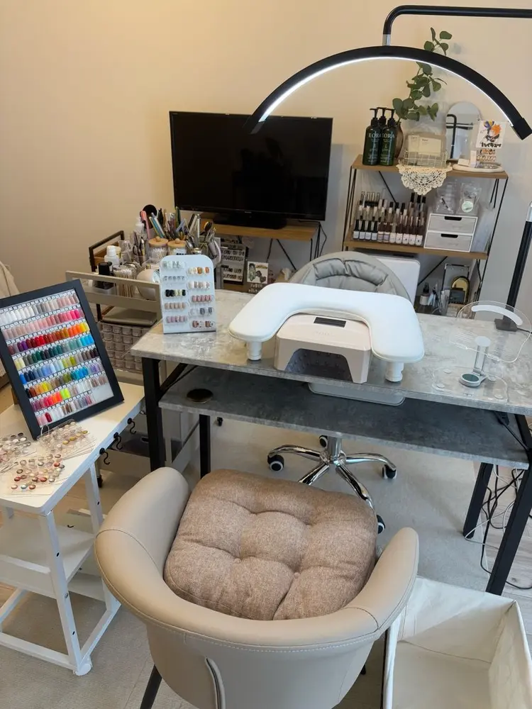 NAIL SALON le'anaの内観・外観1