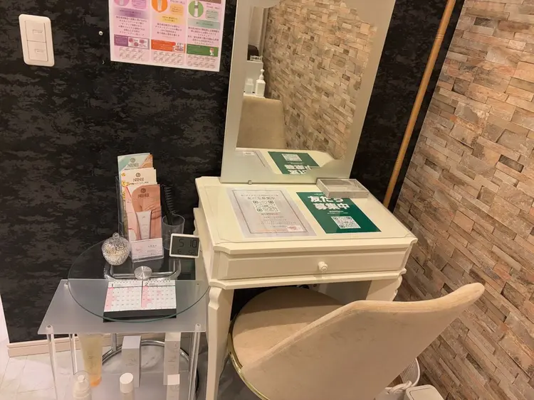 beauty salon ROISの内観・外観2