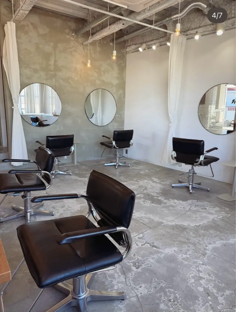 TRENCHの内観・外観2