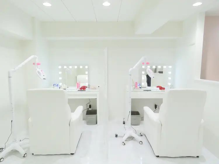 エクシアホワイトニング平岸店の内観・外観2