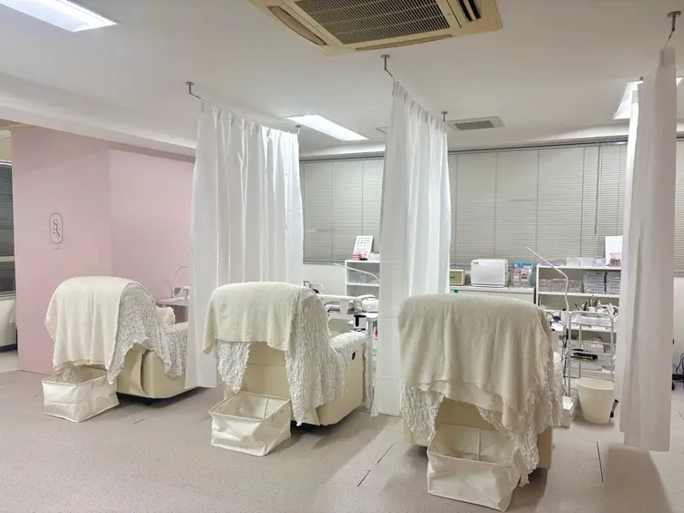 Sii nailの内観・外観1