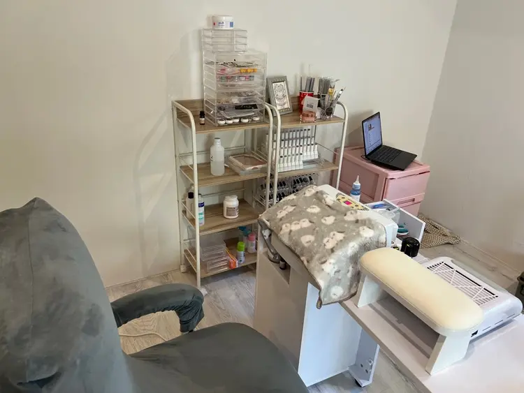 Nail Salon 00:00 midnightの内観・外観1