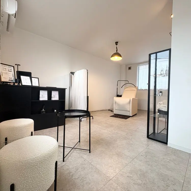 beauty salon M 那珂店の内観・外観1