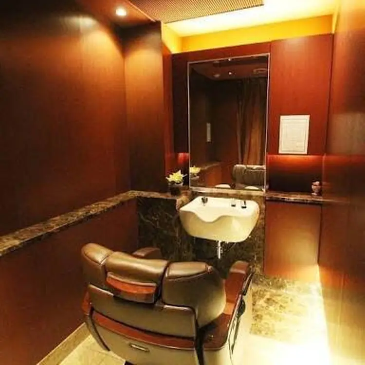 ヘアモードキクチの内観・外観2