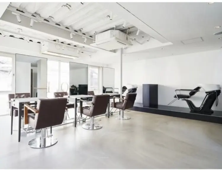 TONEの内観・外観1