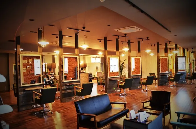 Hair design D.(ヘアデザインディードット)の内観・外観3