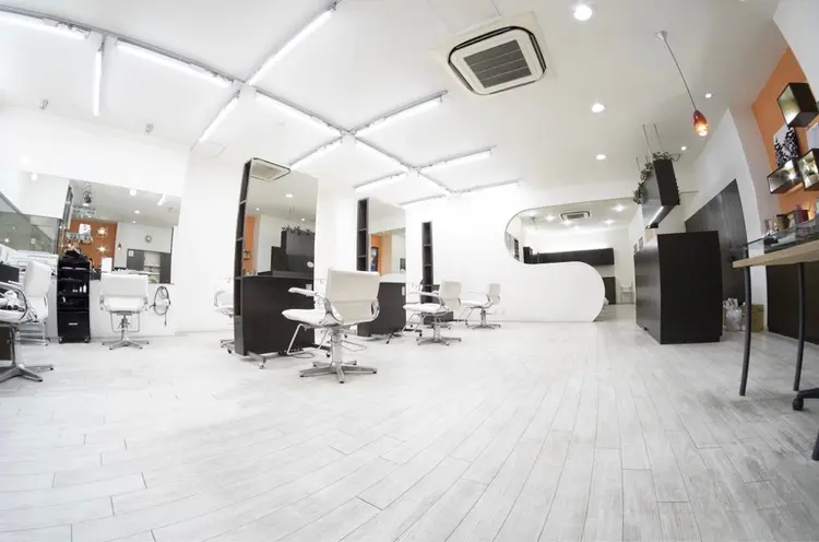 ヘアメイクセダクションの内観・外観2