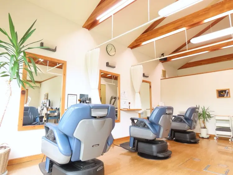 ヘアーインタイムの内観・外観2