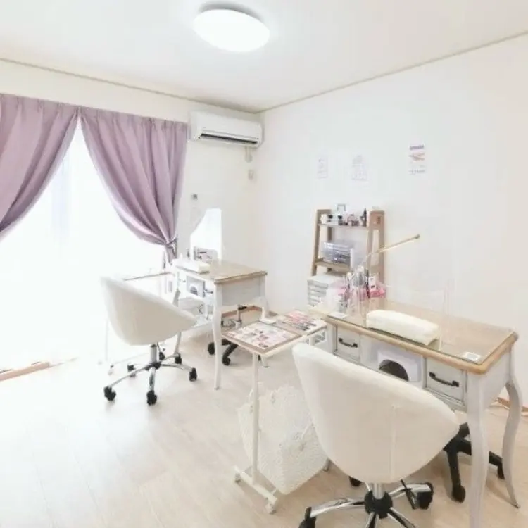 ネイルサロン　リリーブランシュの内観・外観3