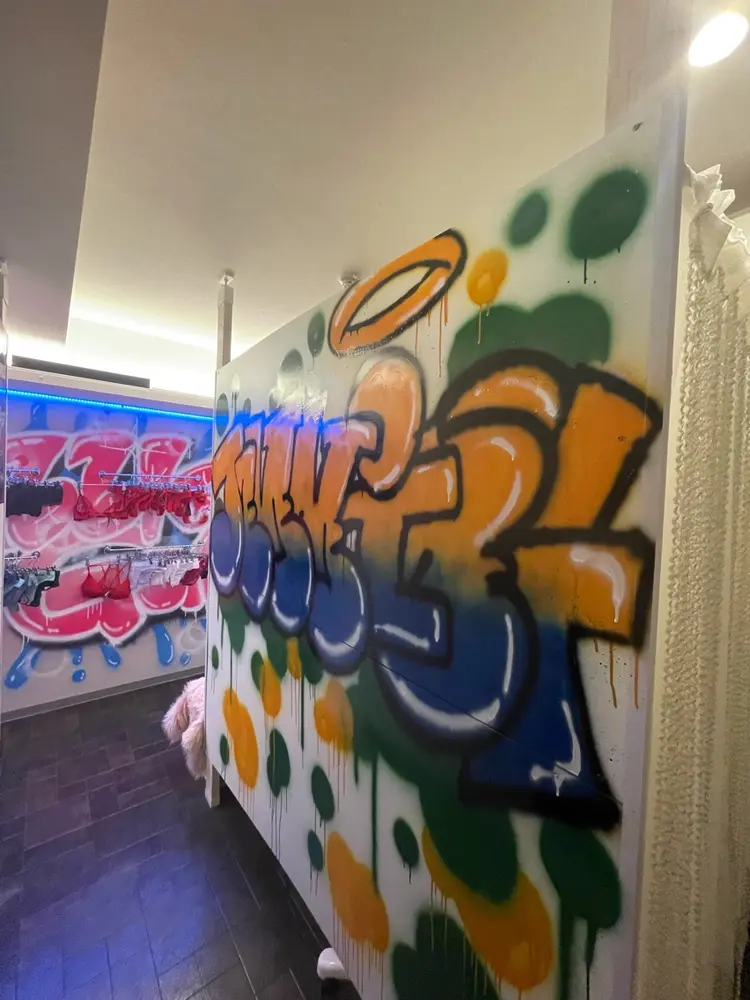 BUBBLE GUMの内観・外観1