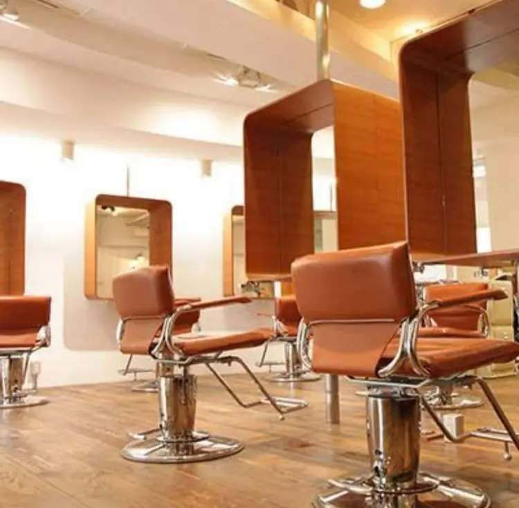 U-REALMの内観・外観1