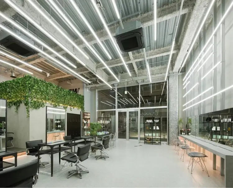 DEWの内観・外観1