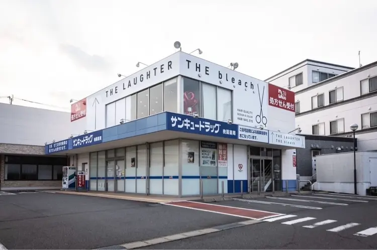 the laughter/The bleachの内観・外観2