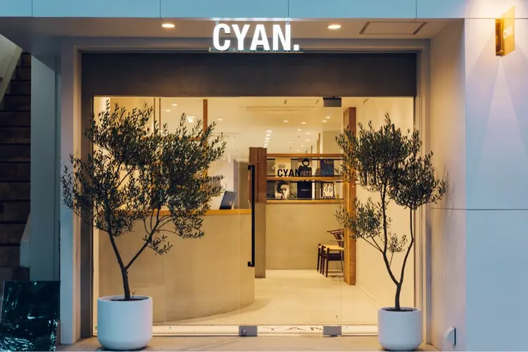 cyan. 矢場町店の内観・外観1