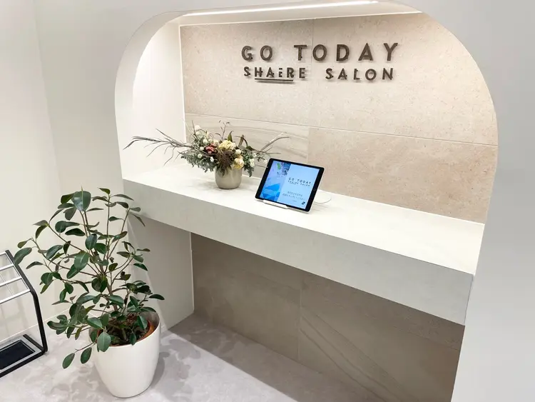 GO TODAY SHAiRE SALON 池袋luminisの内観・外観2