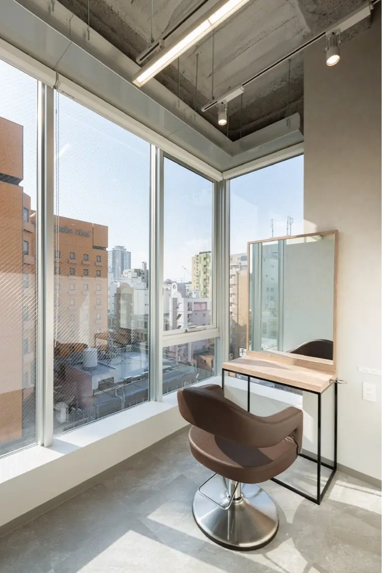 SALOWIN 栄3丁目店の内観・外観3