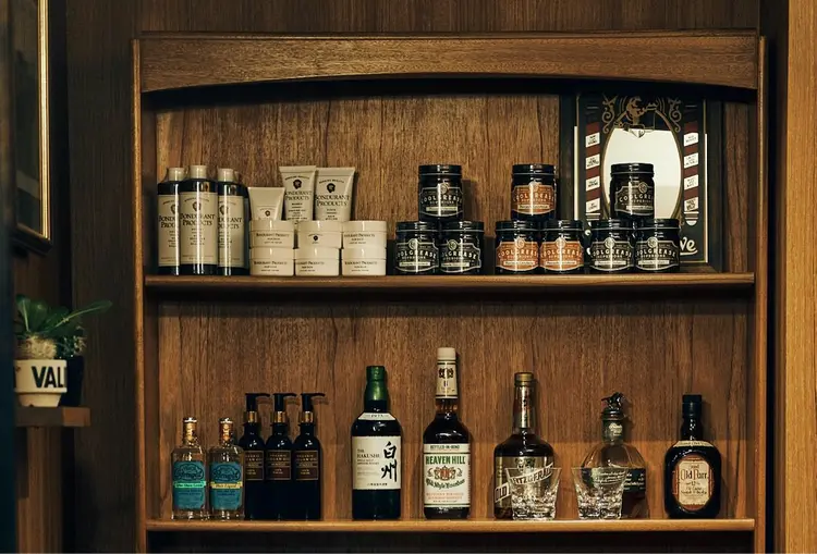 DAU BARBER SHOPの内観・外観2