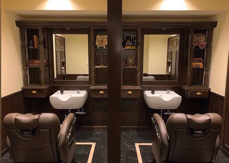 ヒロ銀座バーバーショップ丸の内店の内観・外観1