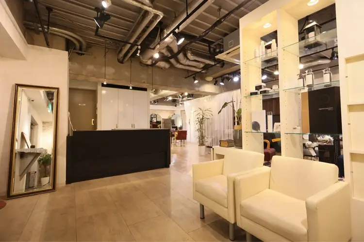 Stastny by Lumi 日ノ出町店【スチャスティニーバイルミ】の内観・外観1