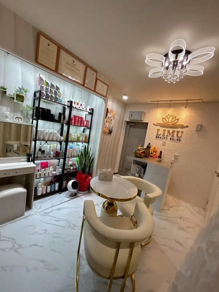 LIMUの内観・外観1