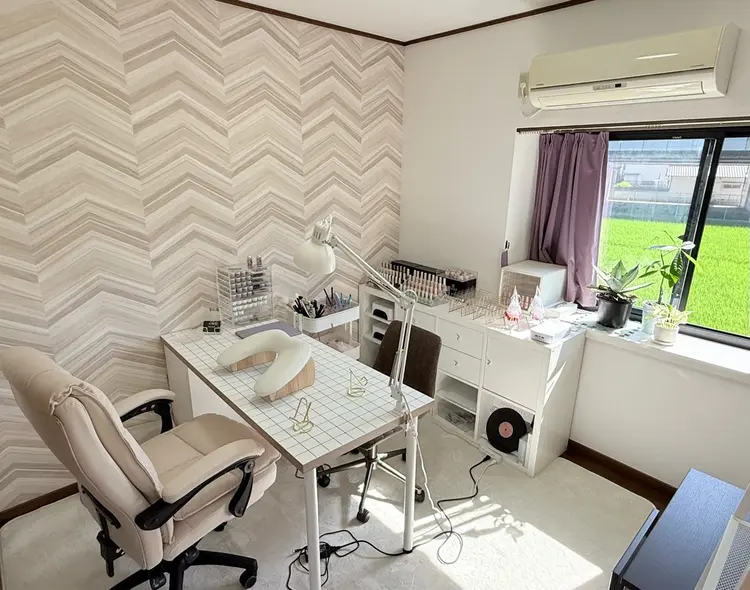 IO NAILの内観・外観1