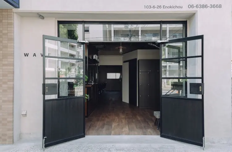 WAVEの内観・外観1