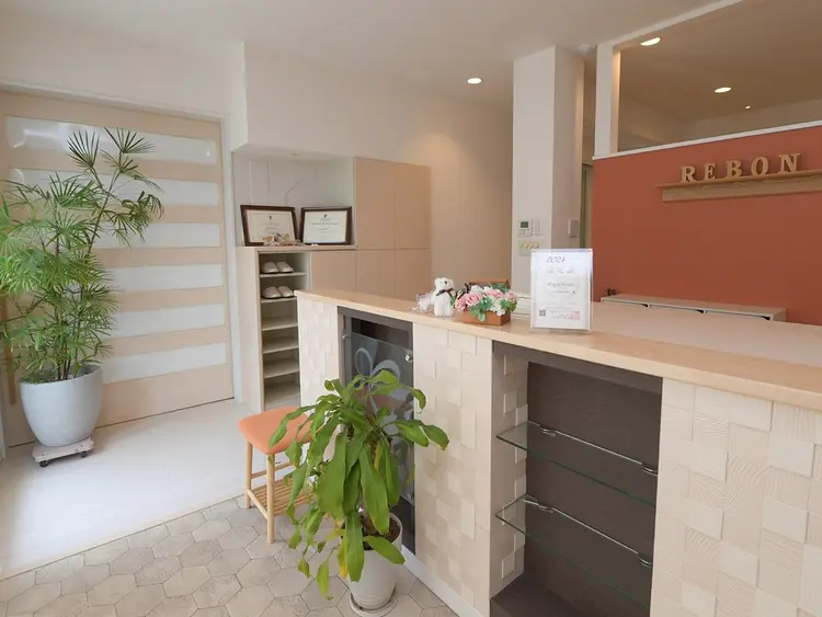 BeautyMaterial REBONの内観・外観2
