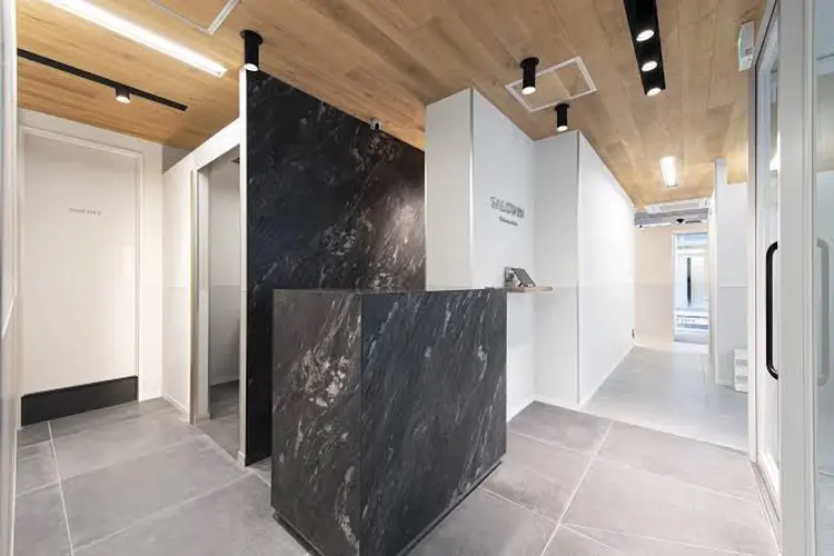 SALOWIN表参道HOLON店の内観・外観2