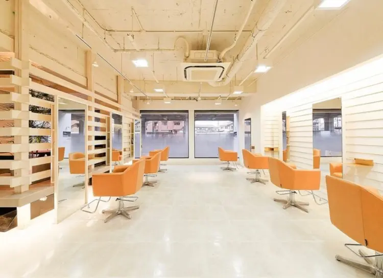 オーロ豊中本店の内観・外観2