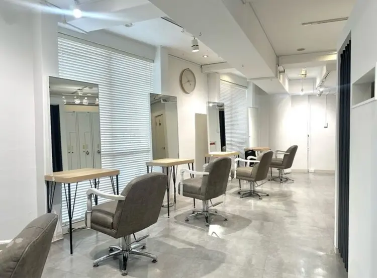 REV.難波の内観・外観1