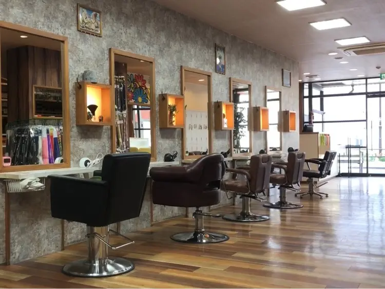 YELLOW CORN金沢文庫店の内観・外観2