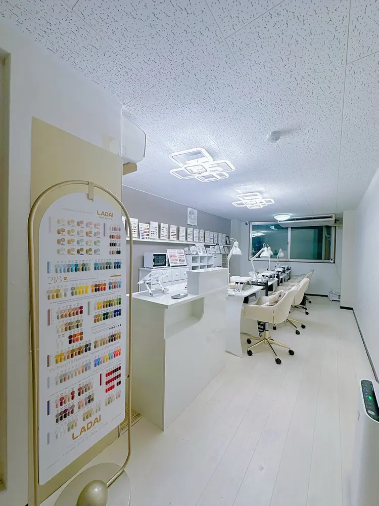 Hani Nail 三ノ宮【ハニネイル】の内観・外観1