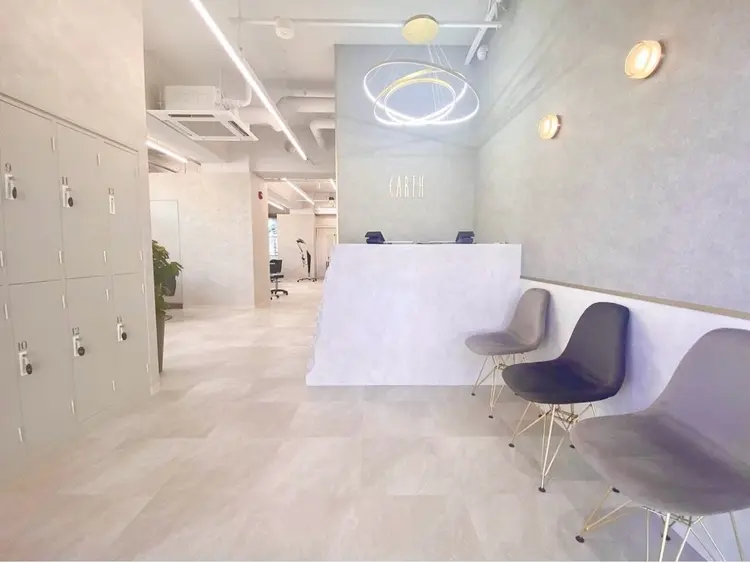 HAIR＆MAKE EARTH　湘南台店の内観・外観1