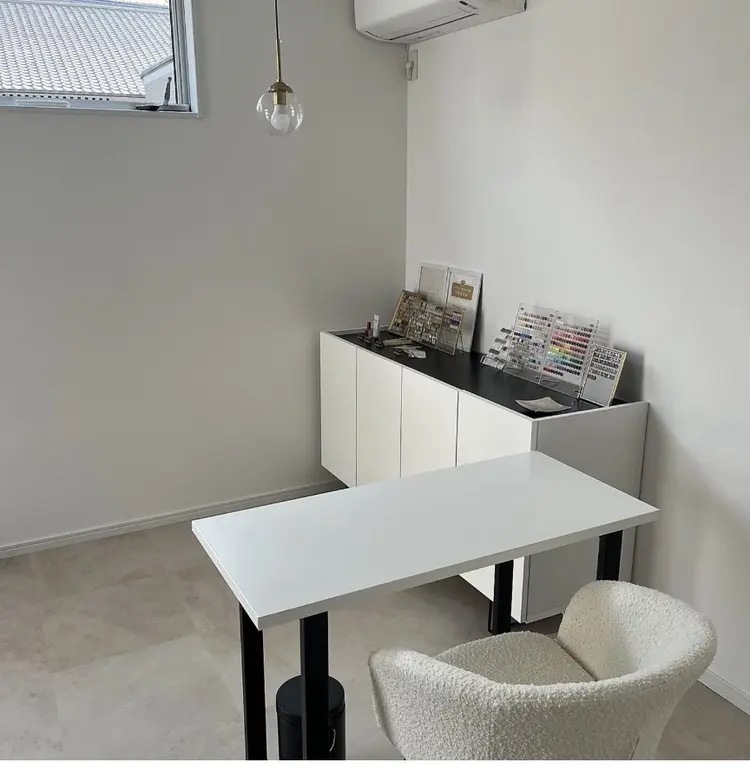 az-nailの内観・外観1