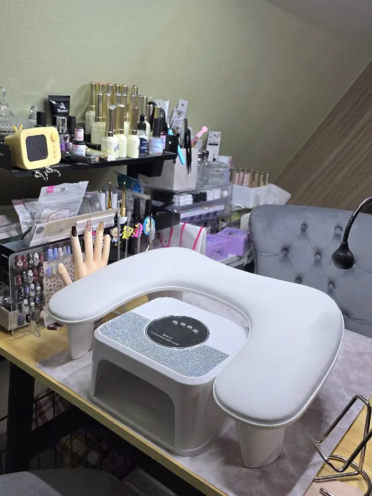 nailsalon glowの内観・外観1