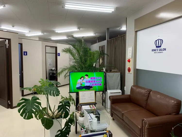 キングスサロン長崎佐世保店の内観・外観2