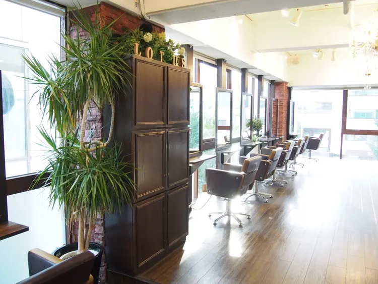 Lotusの内観・外観1