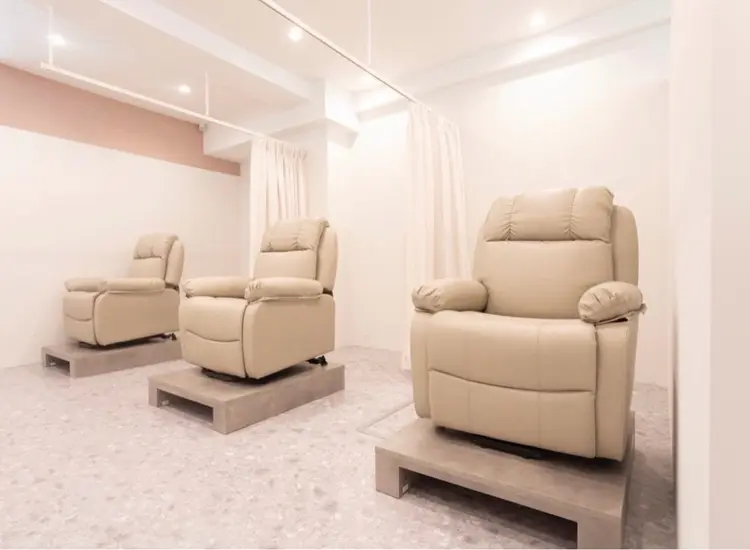 H eyelash&nailの内観・外観2