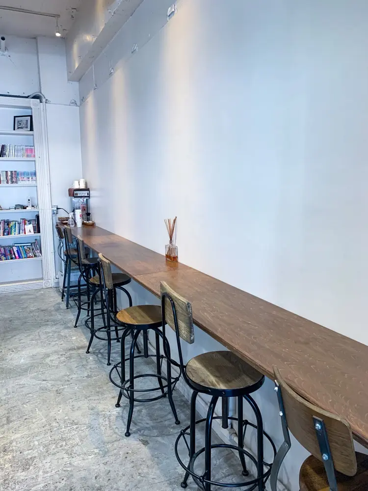 Lloydの内観・外観3