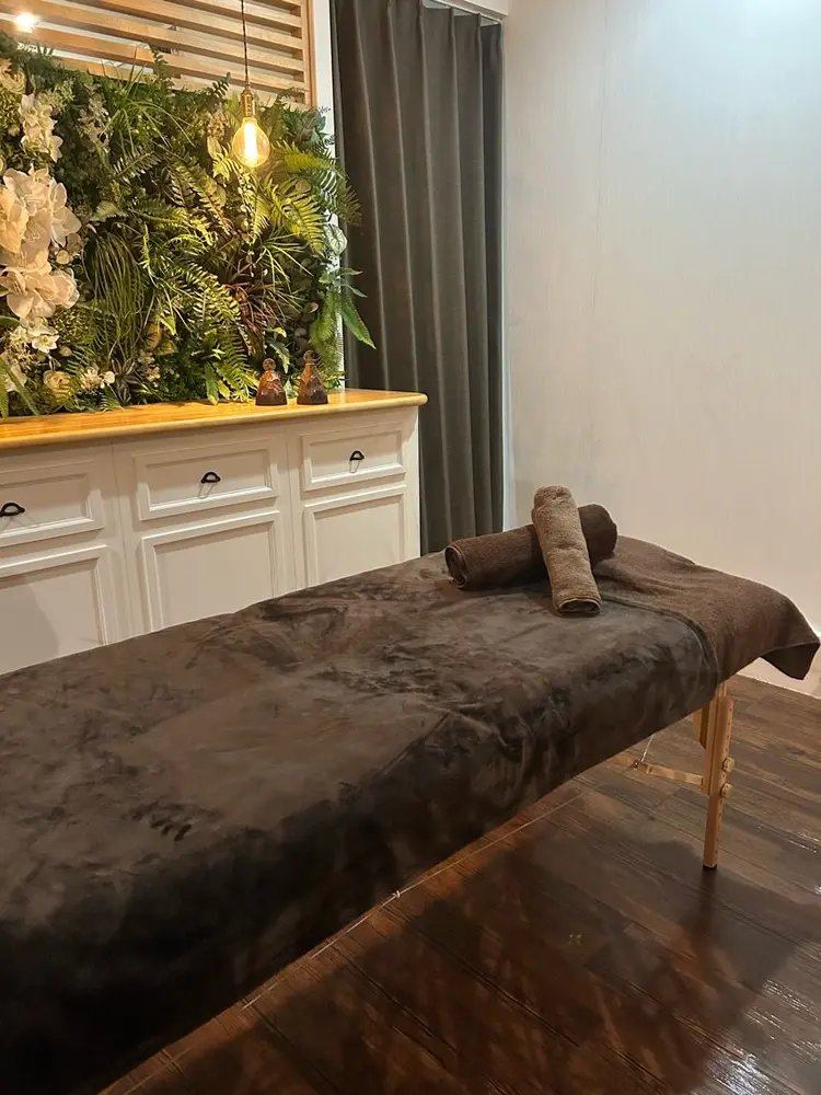 LUNA eye & beauty (ルナ アイ アンド ビューティー)の内観・外観1