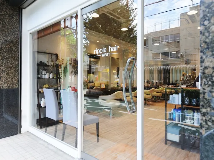 ripple hair west（リプルヘアー　ウェスト）の内観・外観1