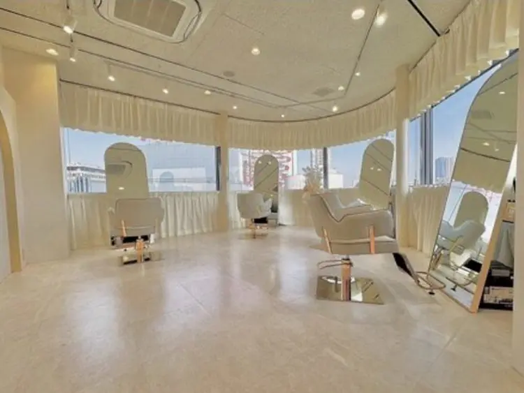 MIRA【ミラ】の内観・外観1