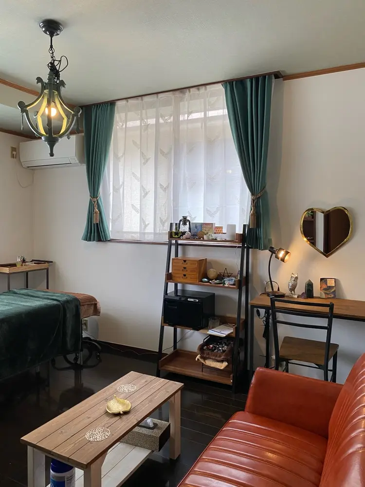 ヒーリングエステサロンALCHEMIST.の内観・外観1